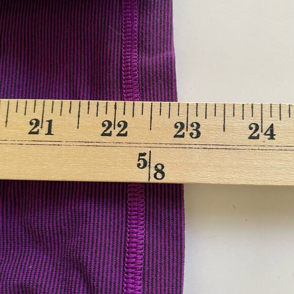 Lululemon Enhearten Tank Top Stripe Tender Violet Black Womens 6 Athletic FLAWED - Picture 10 of 12
